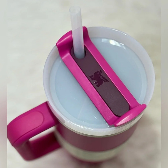 Stanley Tumbler Fuchsia QUENCHER H2.0 FLOWSTATE 40 OZ - Picture 5 of 15